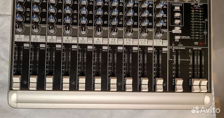 Аналоговый пульт Mackie 1402 vlz3
