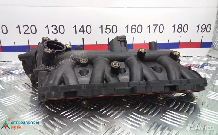 Коллектор впускной Opel Astra J 2011