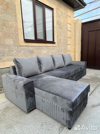 Диван с атаманкой