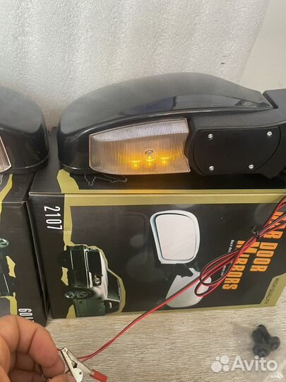 Зеркало боковое 2104-05-2107 с указателем поворот