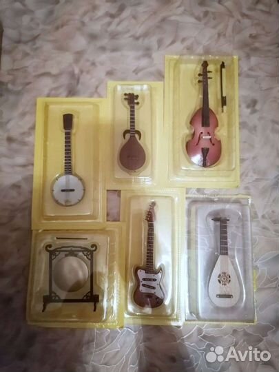 Музыкальные инструменты в миниатюре