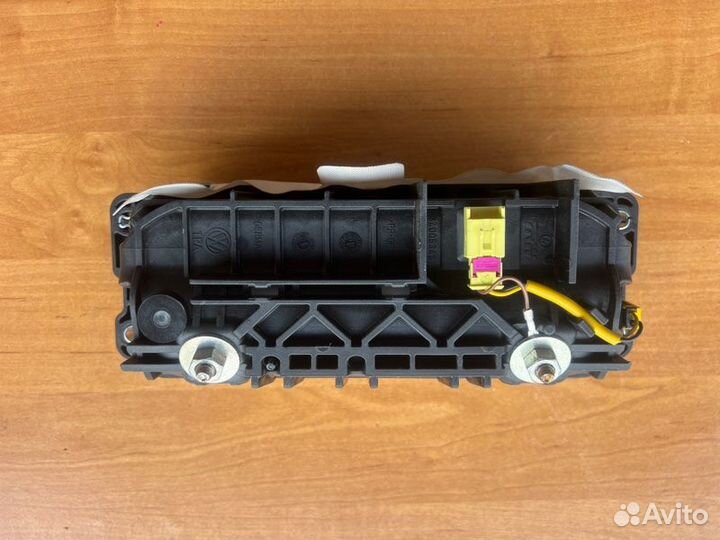 Подушка безопасности пассажира Vw Touran cavc 2009