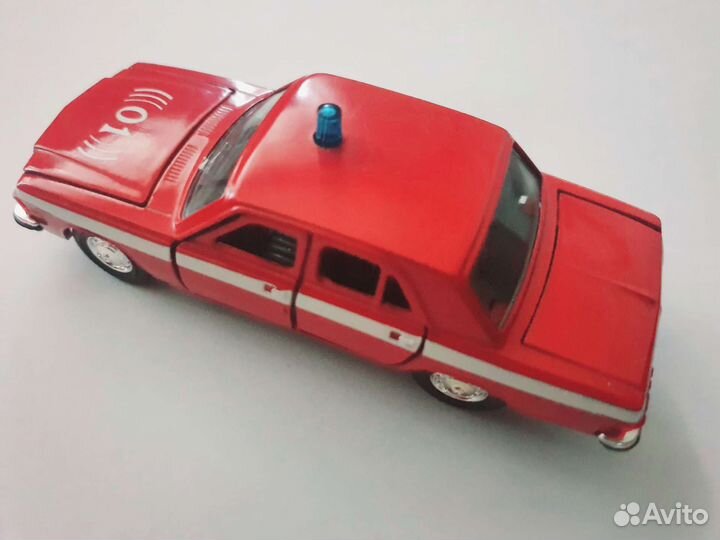 Коллекционные модели машин 1:43