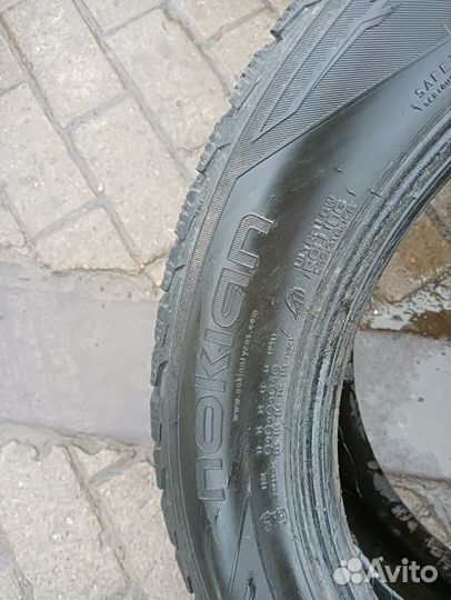 Nokian Tyres Hakkapeliitta R2 215/55 R17 98R