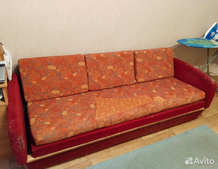 Отдам бесплатно диван