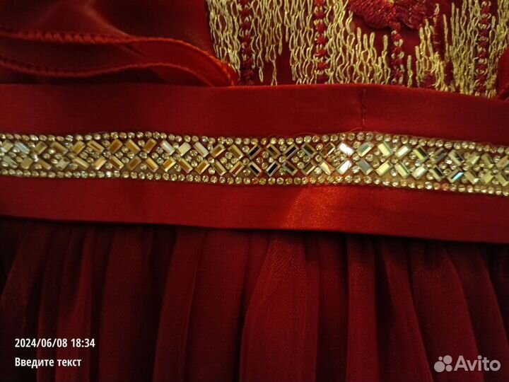 Платье для девочки праздничное 120