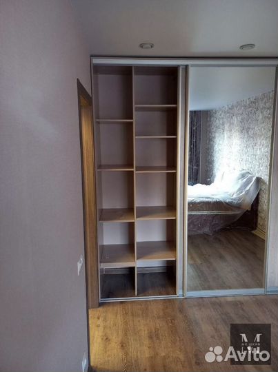 Шкаф купе с зеркалом