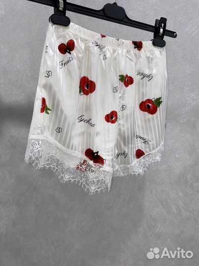 Шорты шелк новые
