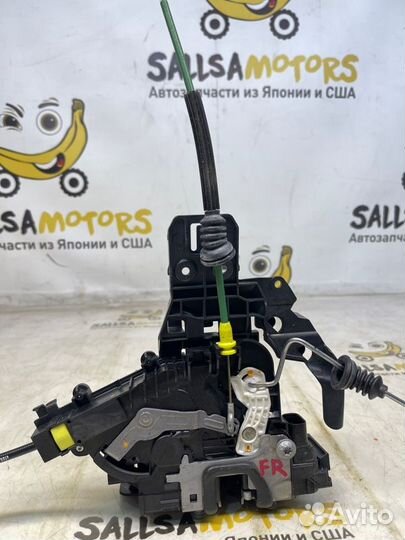 Замок двери передний правый Mercedes-Benz C180