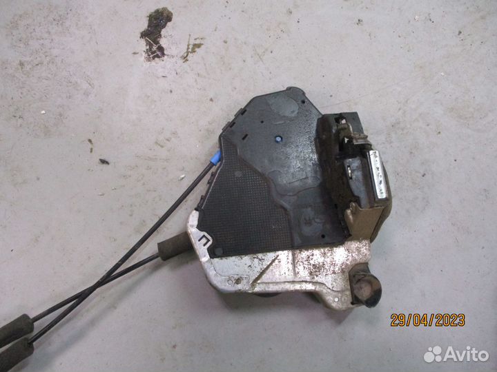 Замок передний правый тойота лексус