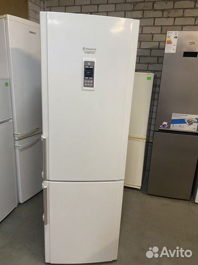 Холодильник Hotpoint Ariston No frost (2.камеры)