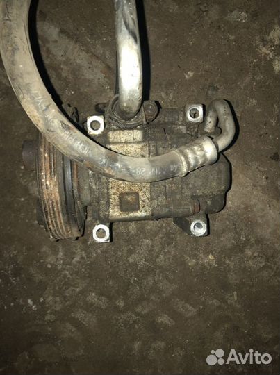 Насос Кондиционера Mazda Familia Bj 2000-2003