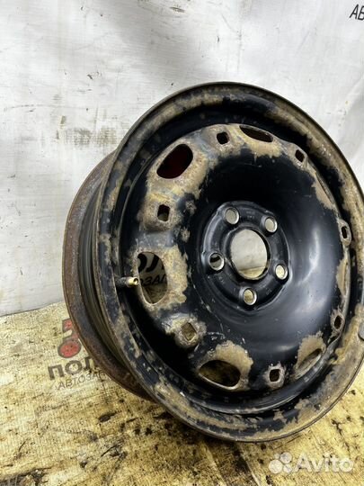 Штампованный диск R15 Фольксваген Поло 5