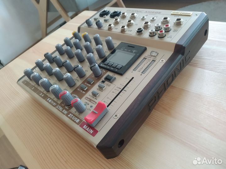 Микшерный пульт Phonic AM6GE