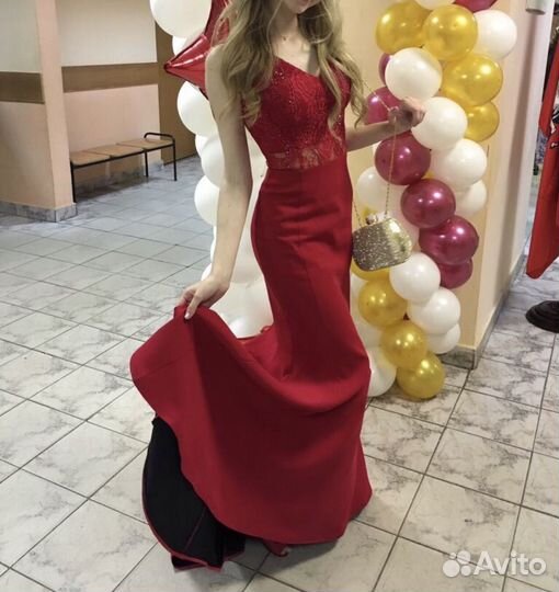 Вечернее платье в пол на худенькую девушку