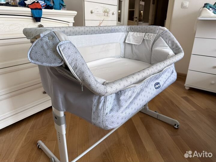 Приставная кроватка Chicco next2me Deeam