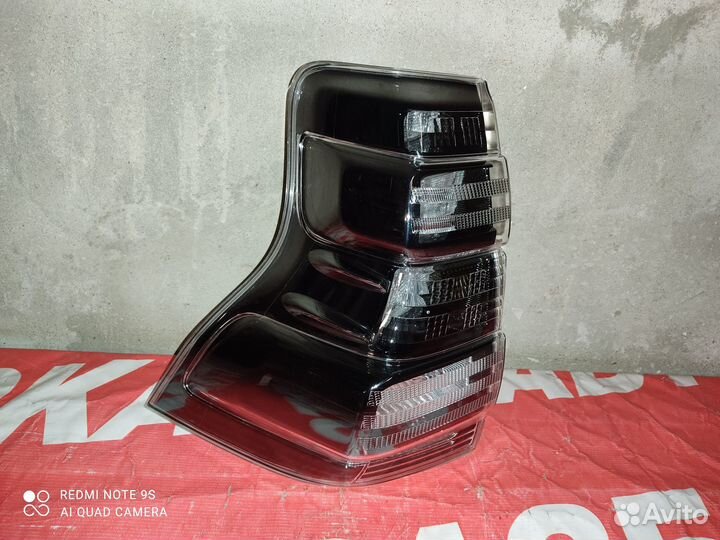 Фонарь задний левый Toyota Land Cruiser 150