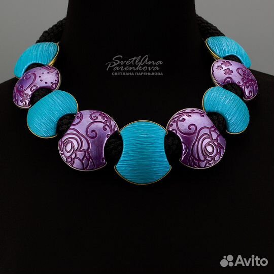 Комплект привлекательно дизайнерские украшения