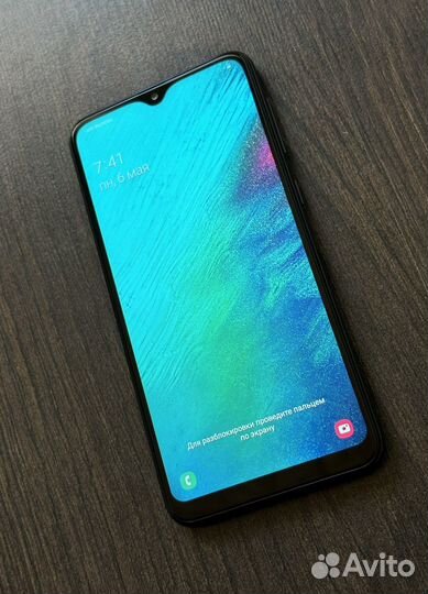 Samsung Galaxy A10, 2/32 ГБ