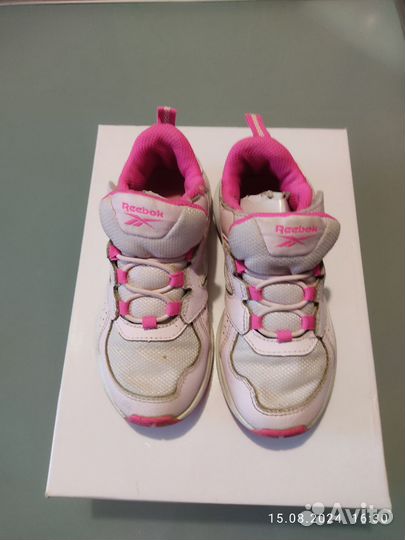 Кроссовки для девочки