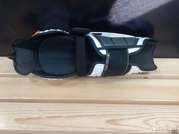 Щитки хоккейные CCM tacks PRO V.2 SR