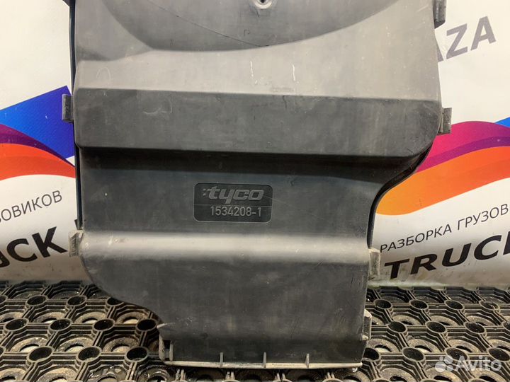 Крышка блока предохранителей