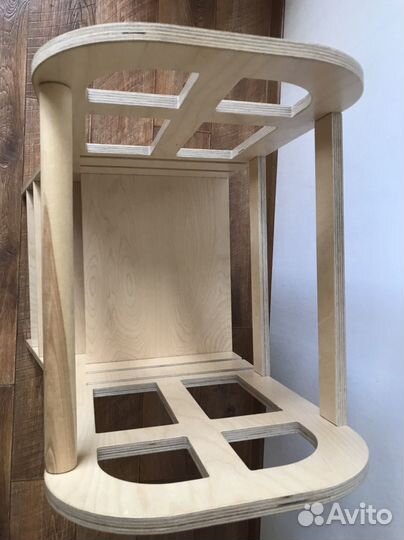 Башня помощника Монтессори