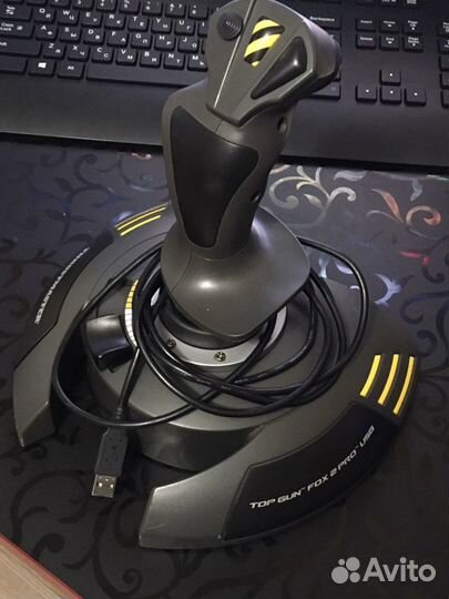 Джойстик Thrustmaster