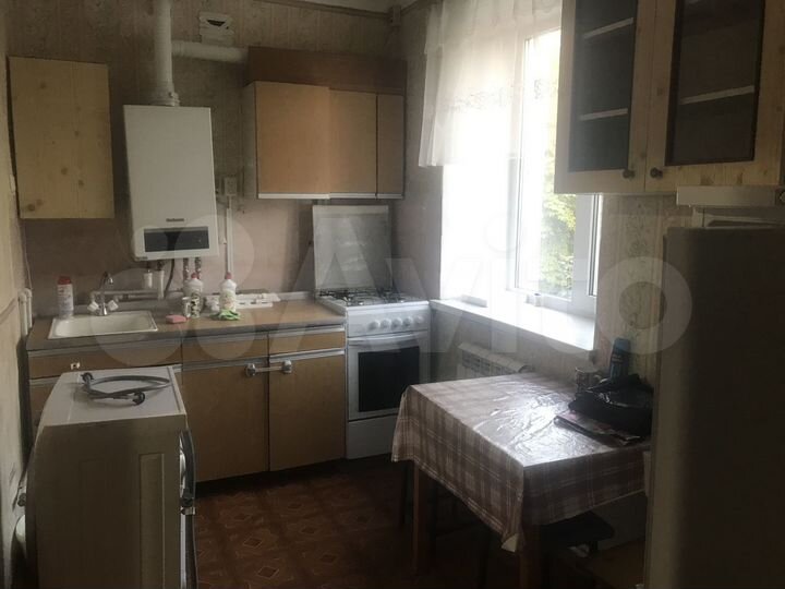 2-к. квартира, 42 м², 3/3 эт.