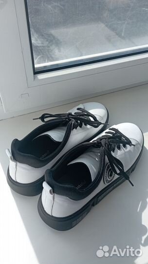Спортивные туфли 39 размер