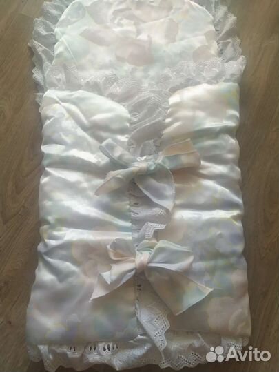 Комплект на выписку для девочки