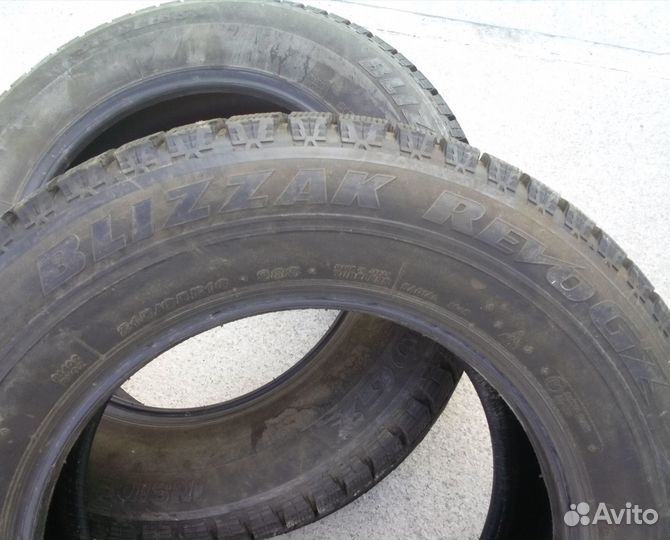 Bridgestone Blizzak 6 215/65 R16 98S