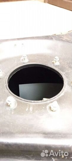 Топливный бак Mitsubishi Pajero III - IV