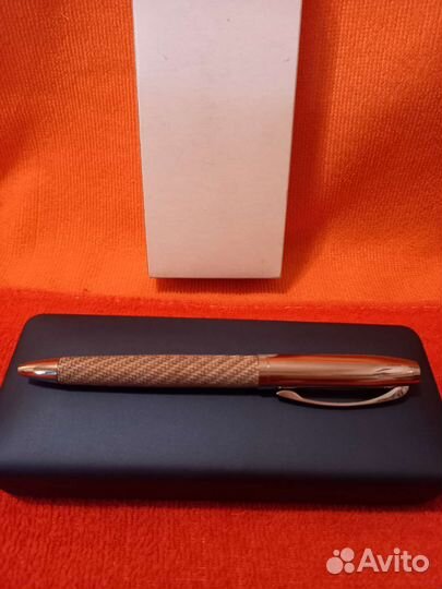 Ручка шариковая металлическая в подарочной коробке