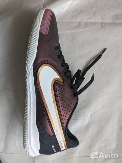 Продаю кроссовки nike