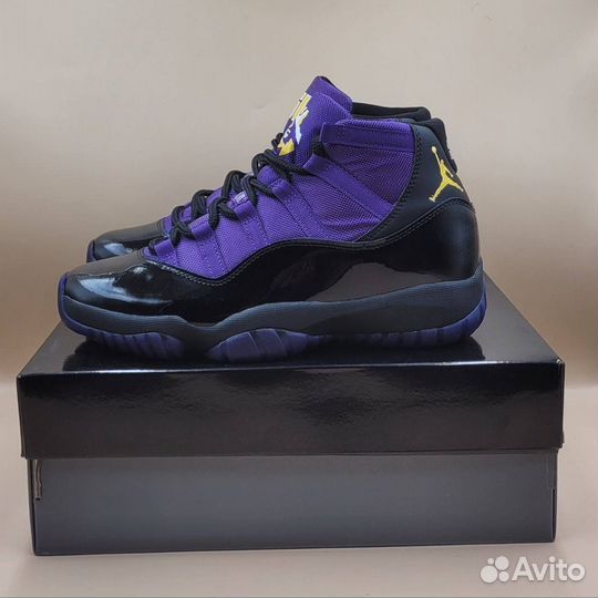 Кроссовки Nike Air Jordan 11 фиолетовые