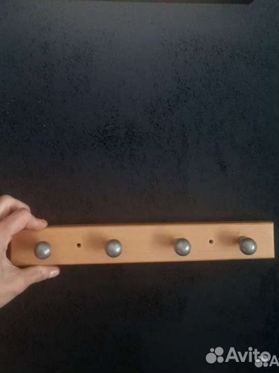 Планка с крючками. Вешалка Икея