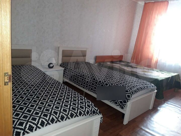 2-к. квартира, 80 м², 4/15 эт.