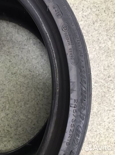 Michelin Pilot Super Sport 245/35 R19 93Y