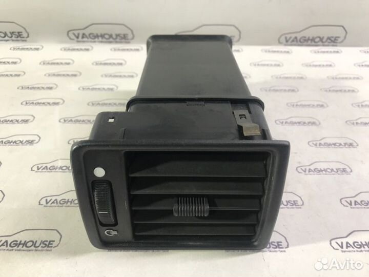 Дефлектор воздуховода правый Ford Escort MK 5 1993