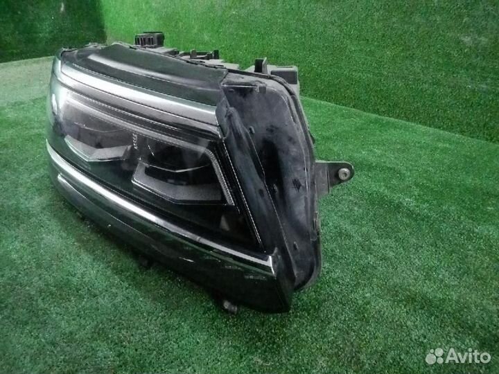 Фара правая Volkswagen Tiguan
