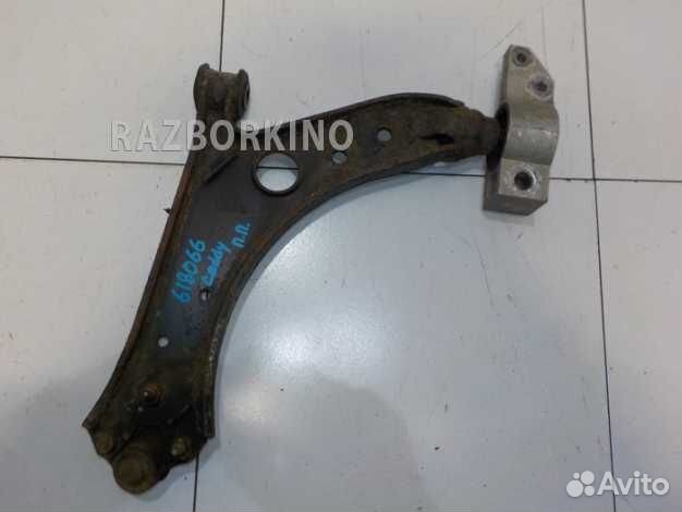 Рычаг передний правый