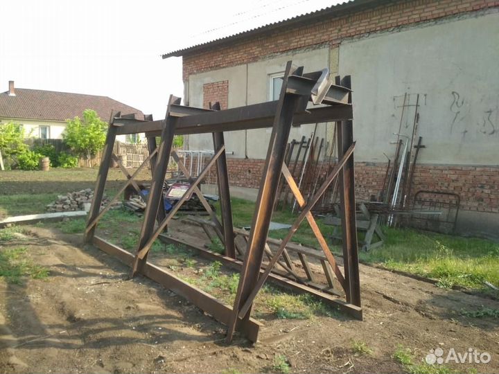 Пустотные плиты перекрытия (пустотки).Стойка метал