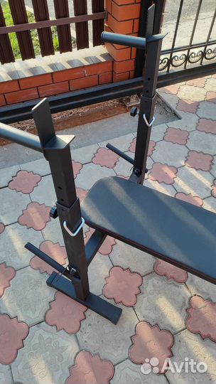 Стойка для штанги со складной скамьей