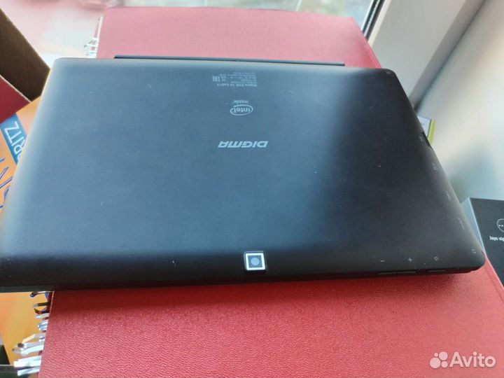 Планшетный компьютер с клавиатурой EVE 10 C401T