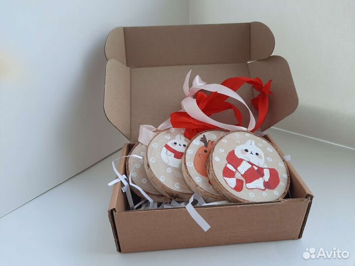 Новогодние украшения