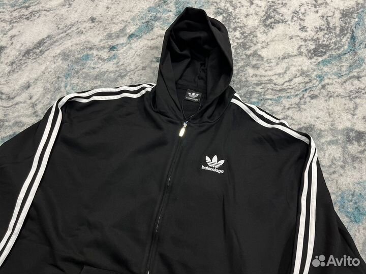 Balenciaga x Adidas zip hoodie как у kai angel