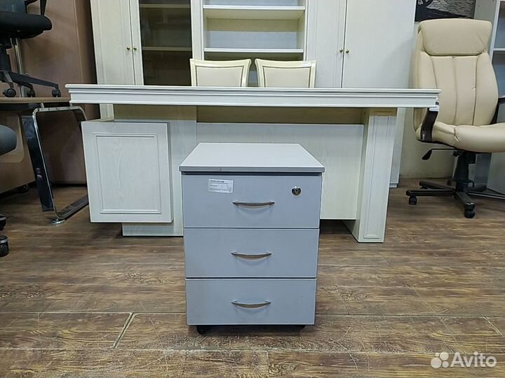 Тумба подкатная 3 ящ. б/у 40х50х55 09429-сер