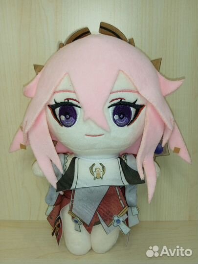 Плюшевая Яэ Мико из Genshin Impact