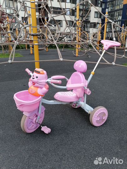 Детский велосипед трехколесный с ручкой